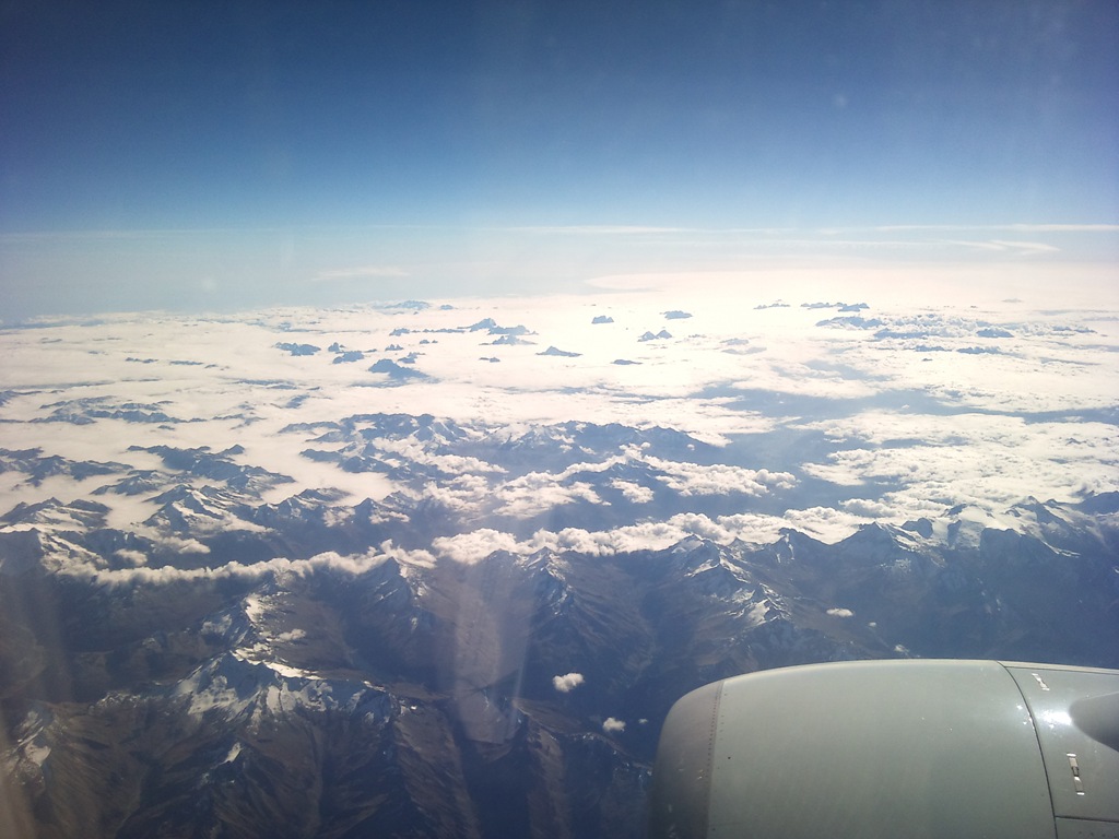 Peisaje din Alpi fotografiate din avion