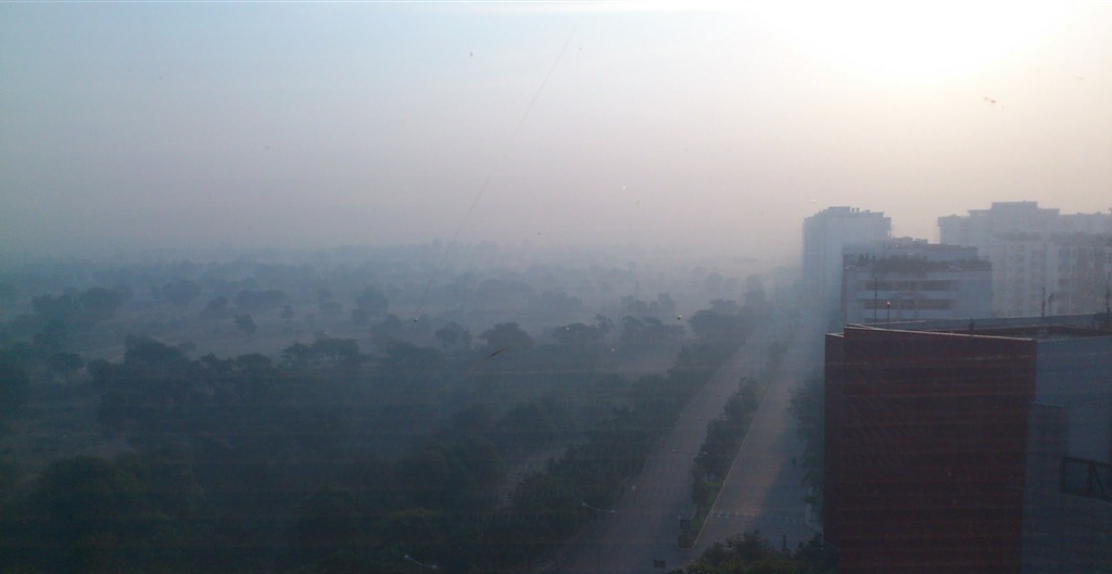 Morning fog in Delhi