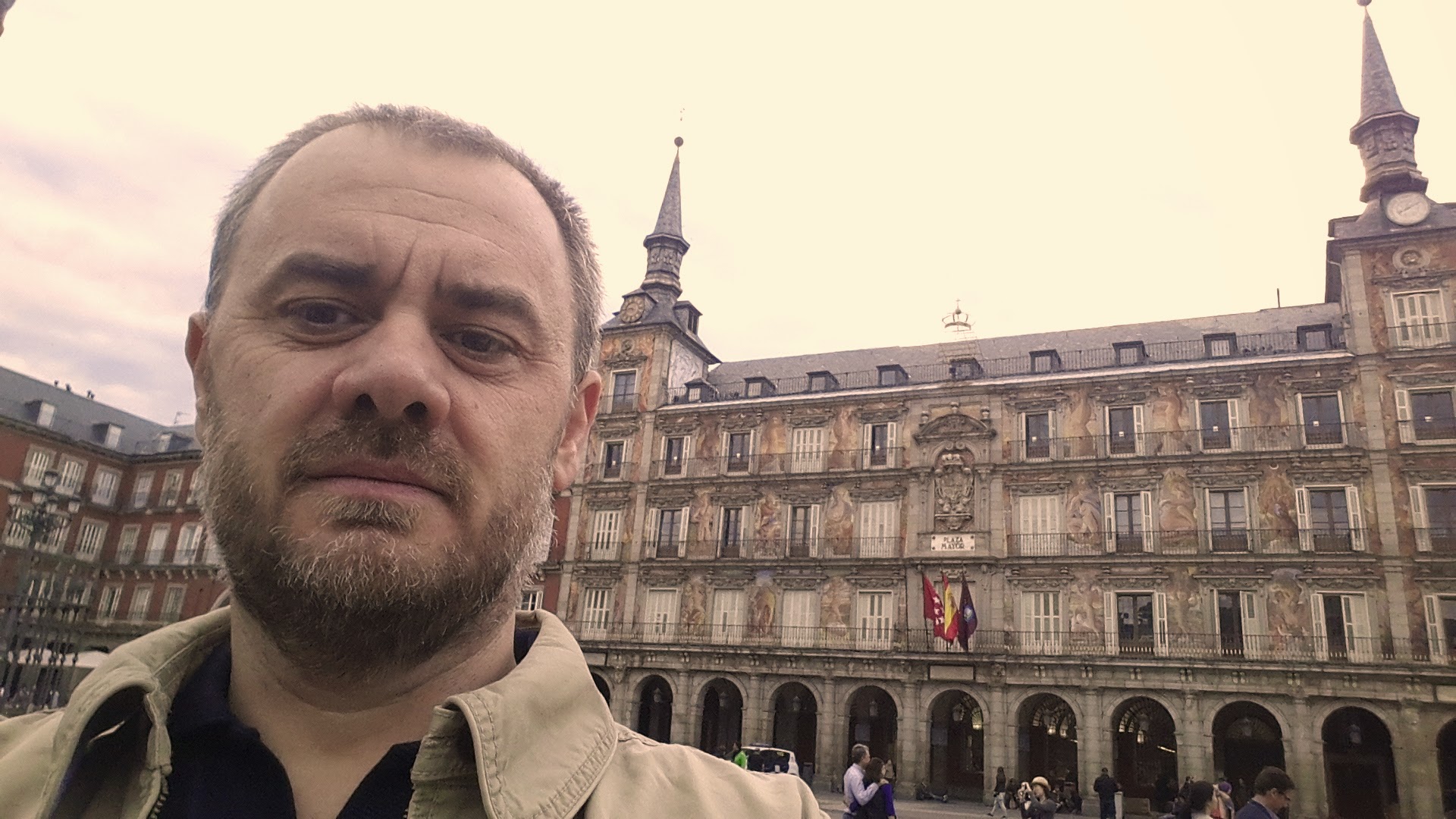 Selfie in Plaza Mayor (Madrid)