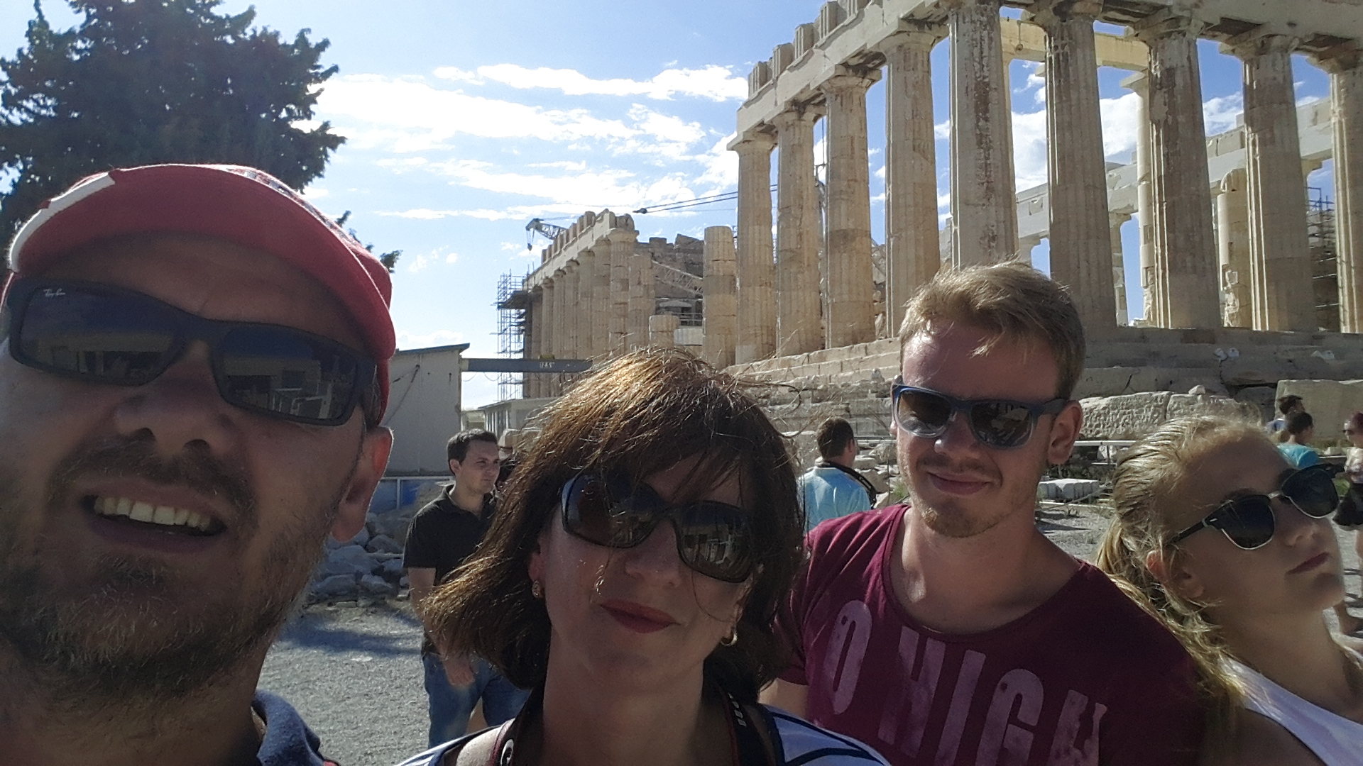 Pe Acropolis